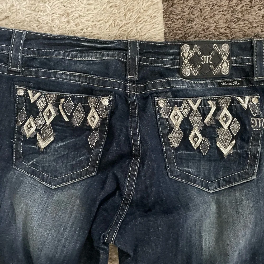 Miss Me Ankle Jeans with Classic Dark Wash Sz 34 mid rise cropped stretchy sz 34 - Picture 11 of 12